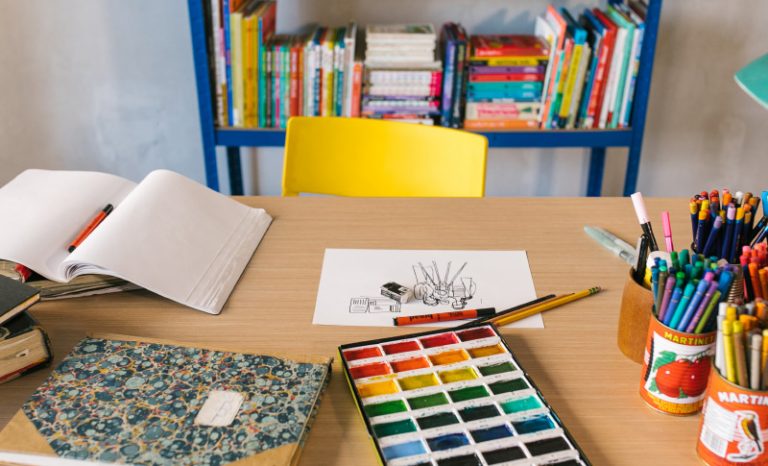 Imagen portada Cómo enseñar a los niños a dibujar: nuestro papel como padres